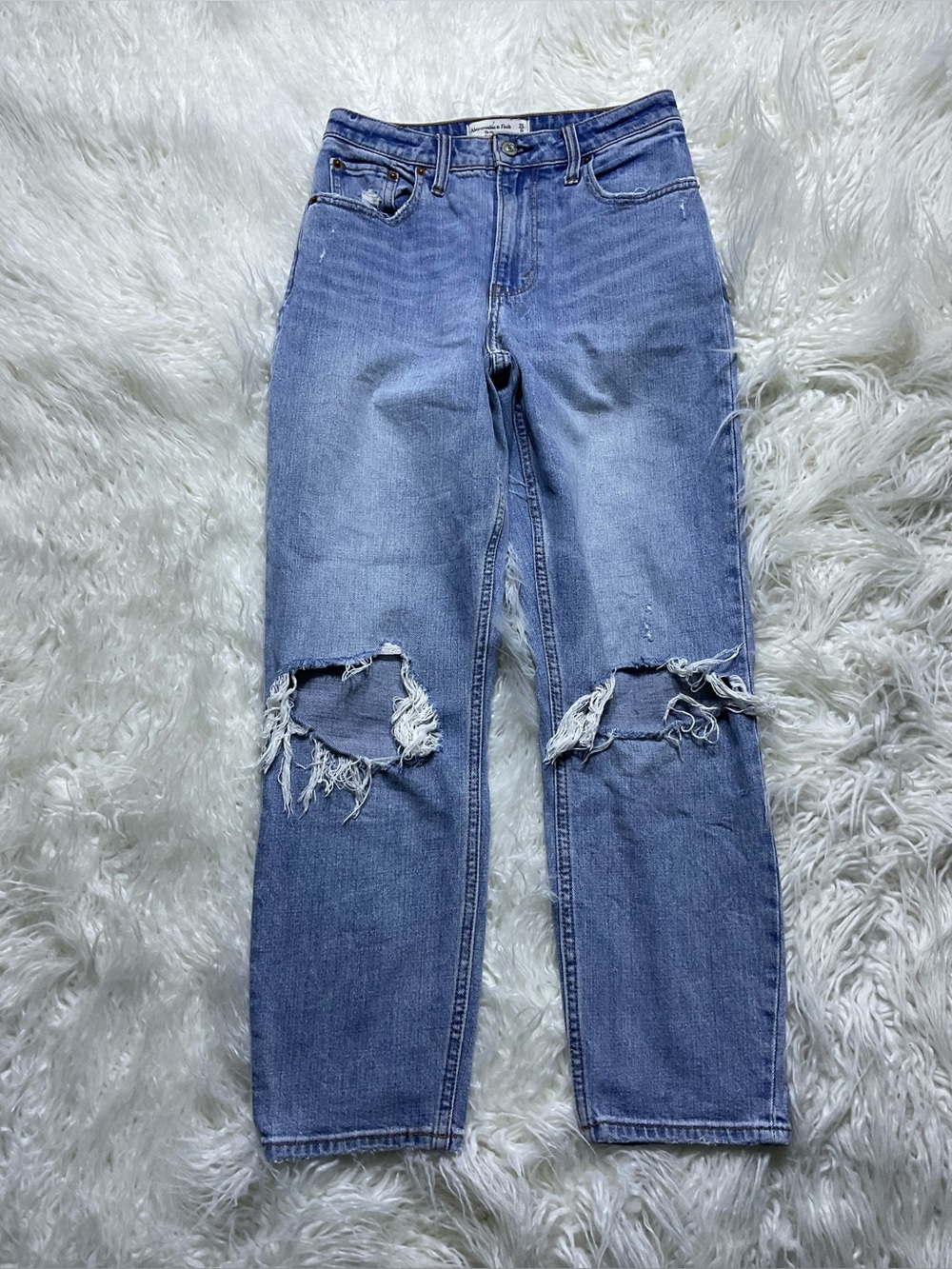 Abercrombie Curve Love The Mom High Rise Jeans